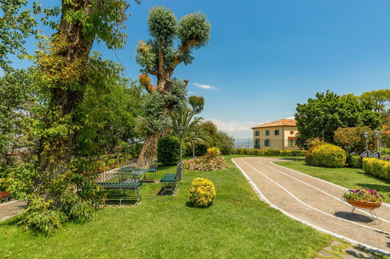 Culture Hotel Villa Capodimonte Napoli Esterno foto